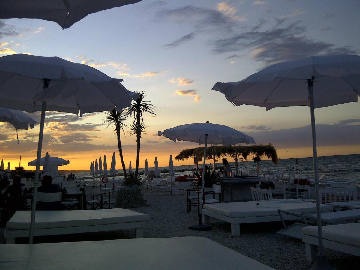 Villa Sant'Elena Morro d'Alba Bagian luar foto