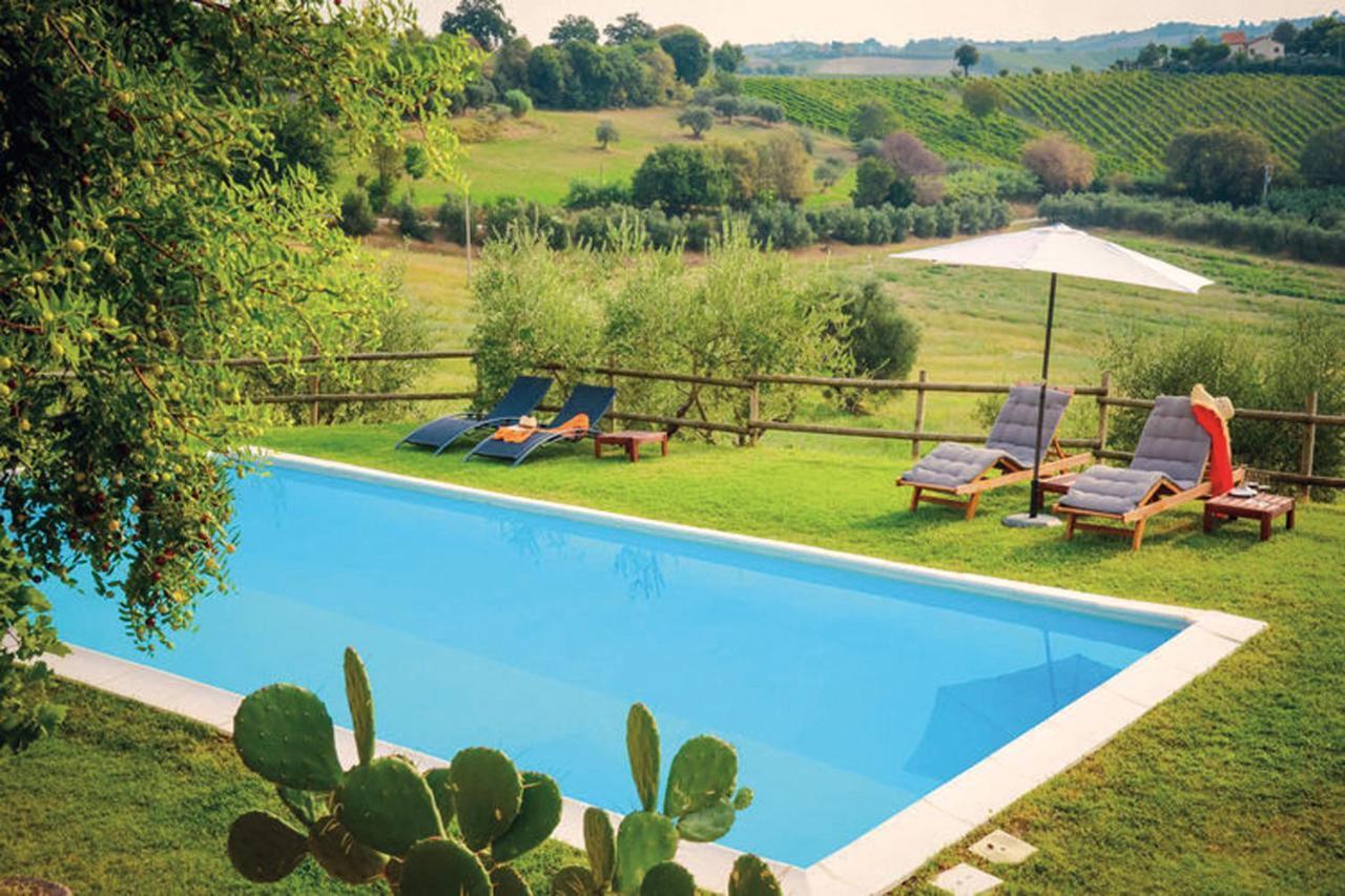 Villa Sant'Elena Morro d'Alba Bagian luar foto